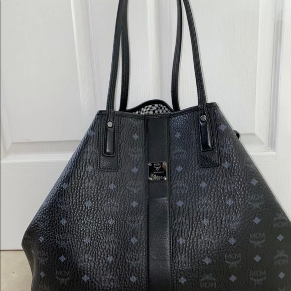 Brand new MCM medium reversible Liz shopper - Picture 3 of 3